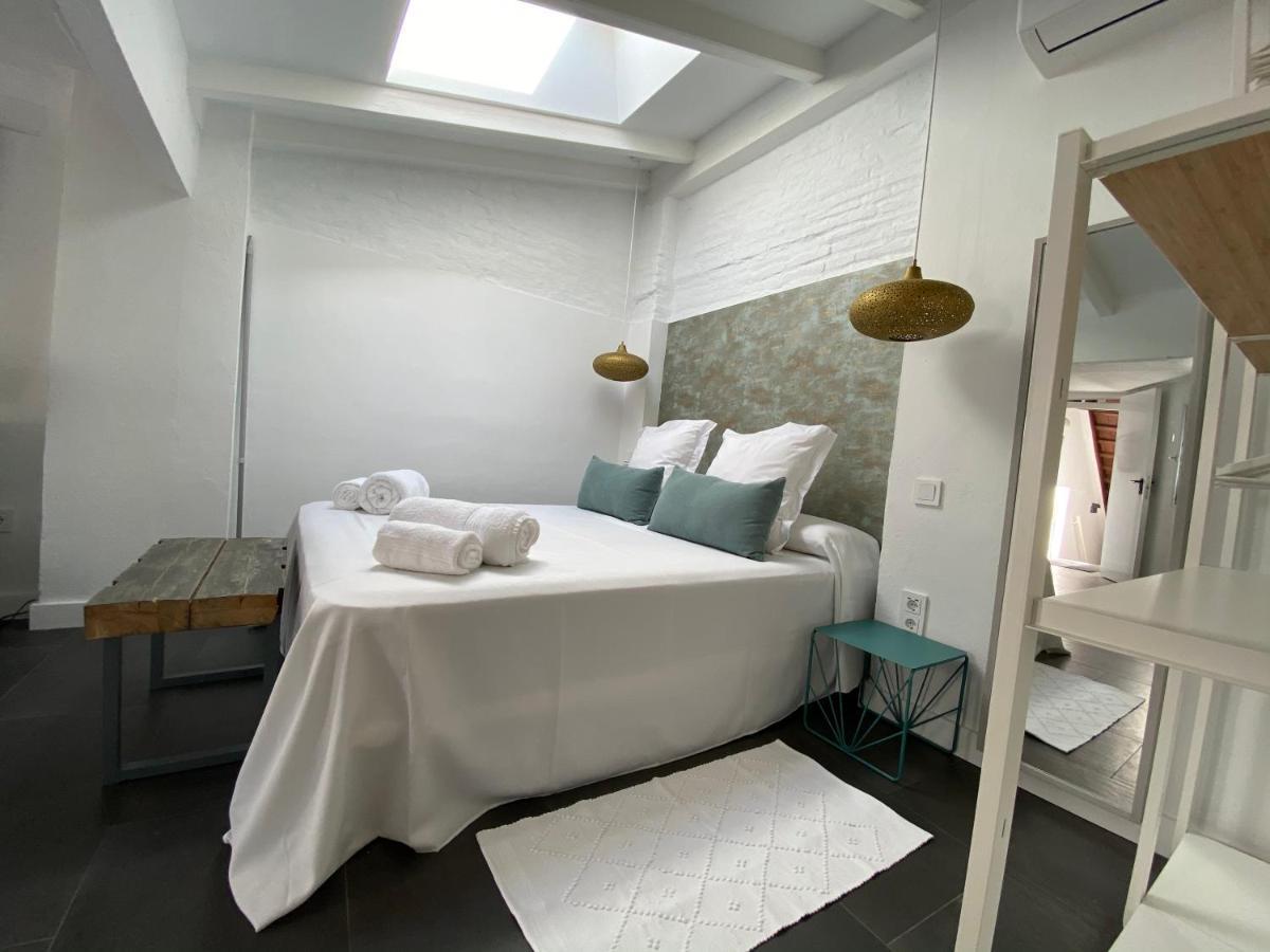 Atico Suite Con Terraza Totalmente Privada En Pleno Centro Historico De Sevilla Exterior photo