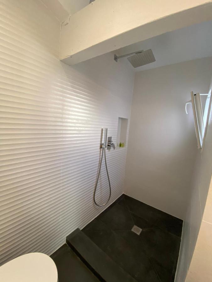 Atico Suite Con Terraza Totalmente Privada En Pleno Centro Historico De Sevilla Exterior photo