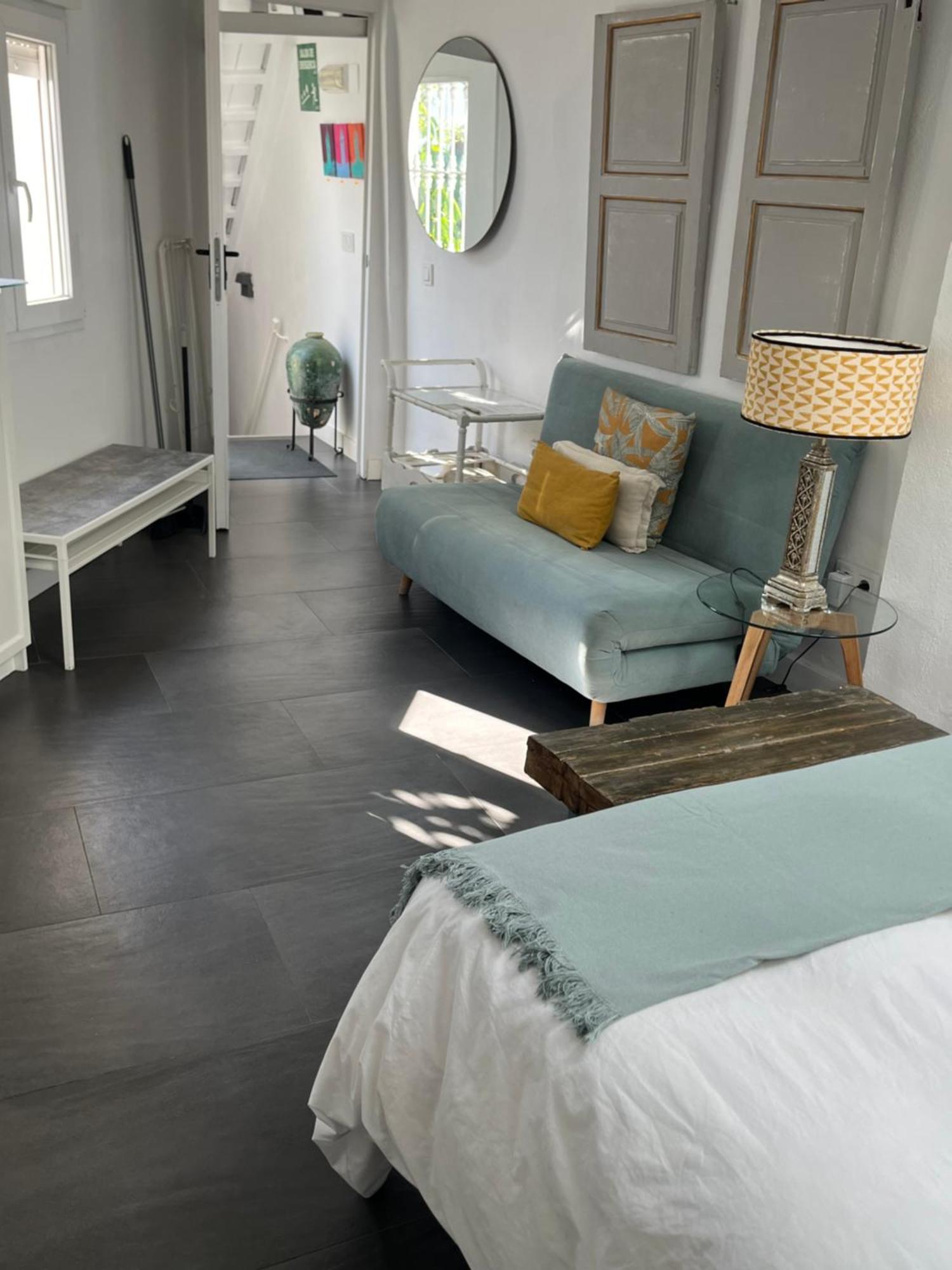 Atico Suite Con Terraza Totalmente Privada En Pleno Centro Historico De Sevilla Exterior photo